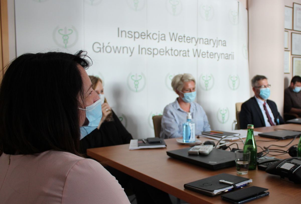 „Książka leczenia zwierząt” - była papiero